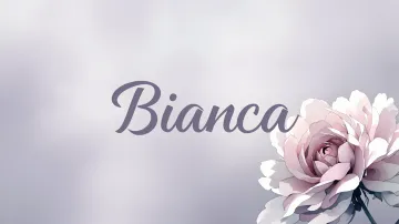 Bianca horizontal diseño 5 - Nombre en elegante tipografía cursiva caligráfica en tono lavanda, sobre fondo acuarela de cielo nublado en tonos pastel (azul, blanco, lavanda), decorado con rosa en acuarela de pétalos rosa pálido, blanco crema y lilas suaves con hojas en gris-verde.