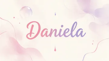 Daniela horizontal diseño 7 - Diseño abstracto en acuarela sobre fondo crema, con manchas fluidas y etéreas en rosa pastel y lila, líneas curvas que aportan movimiento, pequeñas gotas salpicadas cayendo verticalmente y una burbuja translúcida en la parte superior izquierda. El nombre resalta al centro con una tipografía cursiva amplia y elegante en degradado rosa a morado.