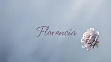 Florencia horizontal diseño 5 - Nombre en elegante tipografía cursiva caligráfica en tono lavanda, sobre fondo acuarela de cielo nublado en tonos pastel (azul, blanco, lavanda), decorado con rosa en acuarela de pétalos rosa pálido, blanco crema y lilas suaves con hojas en gris-verde.