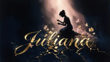 Juliana horizontal diseño 6 - Composición de ilustración semirrealista cinematográfica con silueta femenina tejiendo un hilo dorado de luz sobre un suelo oscuro fracturado al estilo Kintsugi, donde el nombre resalta en un prominente guión caligráfico dorado que emerge de las grietas, rodeado de flores blancas, mariposas y un fondo degradado de azules profundos iluminado por una luz celestial en tonos melocotón y crema, con una frase de aliento en tipografía blanca en la parte inferior.