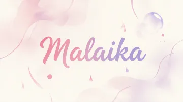 Malaika horizontal diseño 7 - Diseño abstracto en acuarela sobre fondo crema, con manchas fluidas y etéreas en rosa pastel y lila, líneas curvas que aportan movimiento, pequeñas gotas salpicadas cayendo verticalmente y una burbuja translúcida en la parte superior izquierda. El nombre resalta al centro con una tipografía cursiva amplia y elegante en degradado rosa a morado.