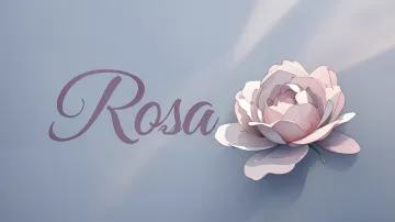 Rosa horizontal diseño 5 - Nombre en elegante tipografía cursiva caligráfica en tono lavanda, sobre fondo acuarela de cielo nublado en tonos pastel (azul, blanco, lavanda), decorado con rosa en acuarela de pétalos rosa pálido, blanco crema y lilas suaves con hojas en gris-verde.