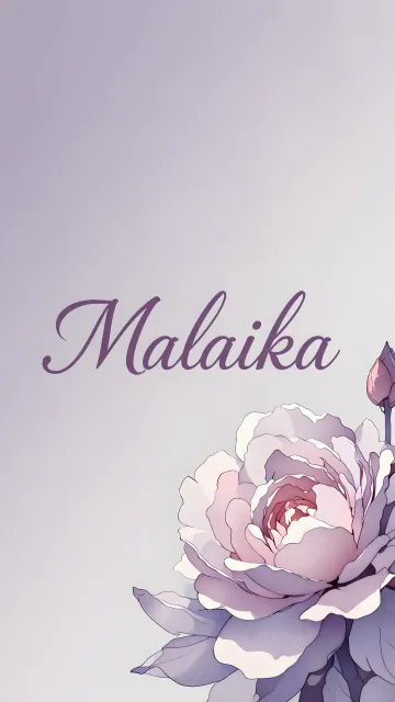 Malaika diseño 5 - Nombre en elegante tipografía cursiva caligráfica en tono lavanda, sobre fondo acuarela de cielo nublado en tonos pastel (azul, blanco, lavanda), decorado con rosa en acuarela de pétalos rosa pálido, blanco crema y lilas suaves con hojas en gris-verde.