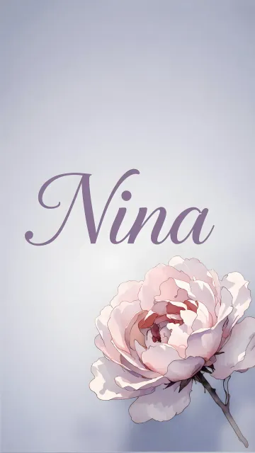Nina diseño 5 - Nombre en elegante tipografía cursiva caligráfica en tono lavanda, sobre fondo acuarela de cielo nublado en tonos pastel (azul, blanco, lavanda), decorado con rosa en acuarela de pétalos rosa pálido, blanco crema y lilas suaves con hojas en gris-verde.